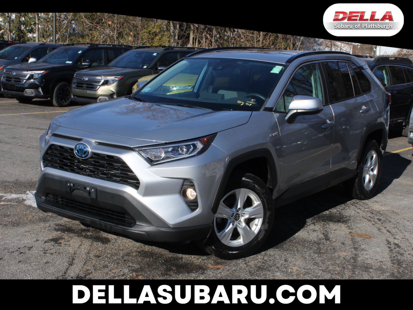 Used 2021 Toyota RAV4 XLE w/ Convenience Package image 1