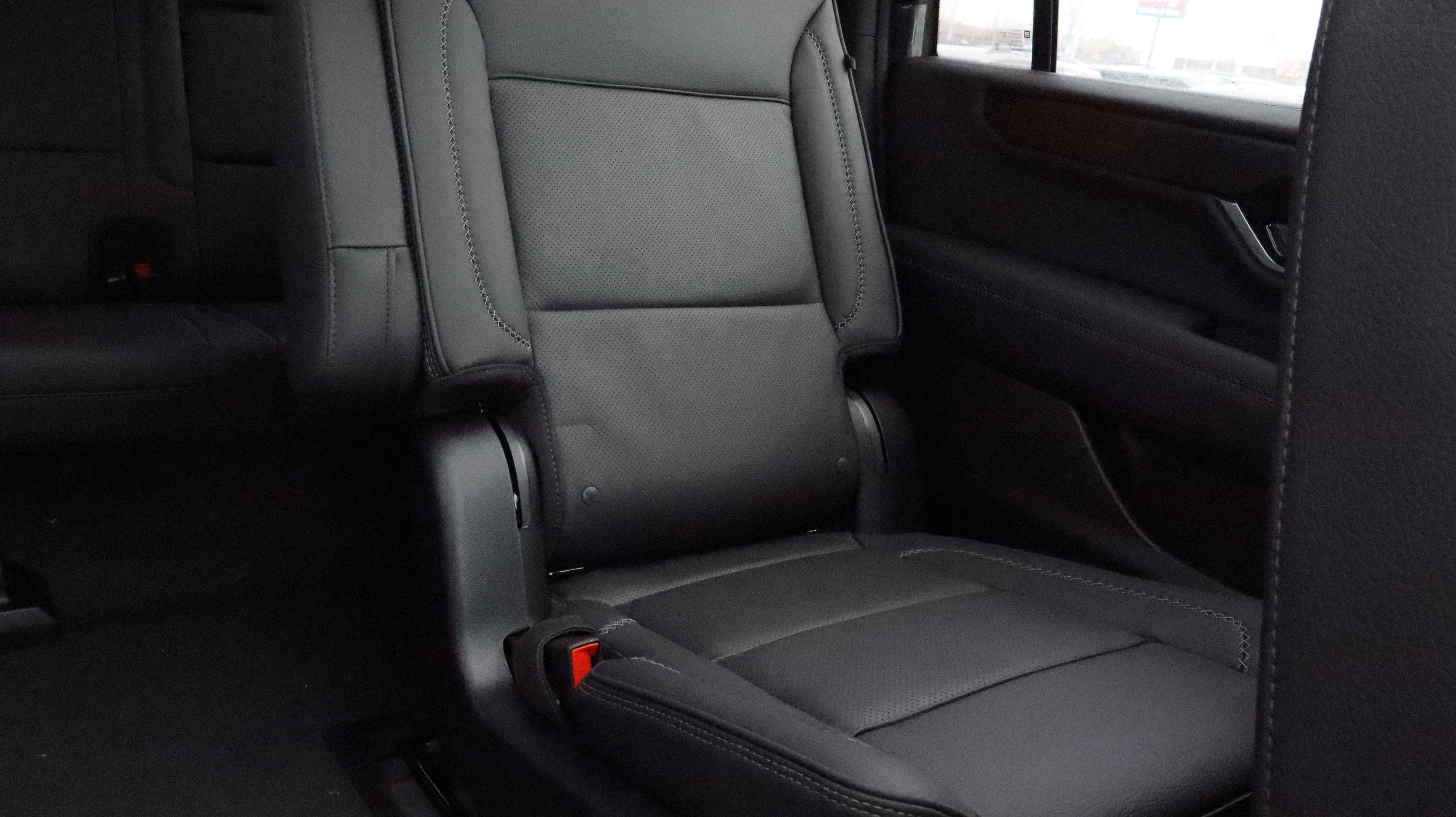 New 2026 GMC Yukon XL Denali w/ Sun & Power Step Package image 12