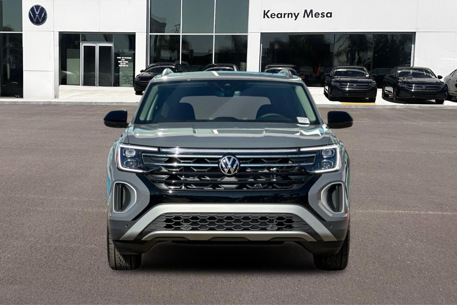 New 2025 Volkswagen Atlas Peak Edition SE image 9