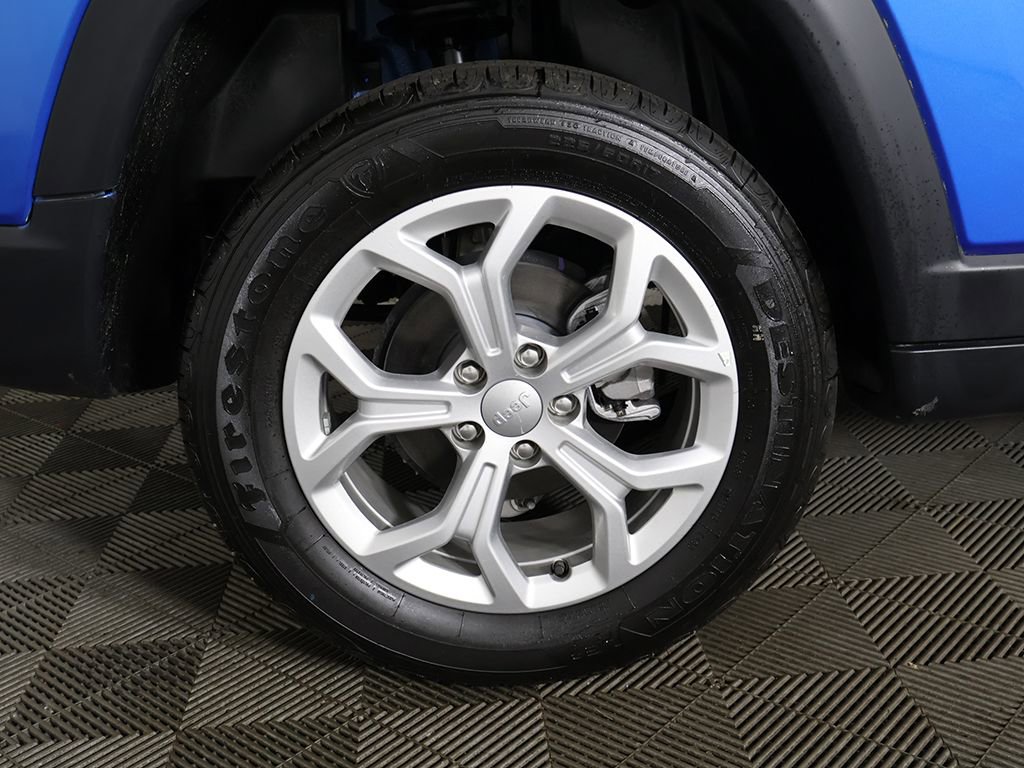 Used 2024 Jeep Compass Latitude AWD/4WD image 18