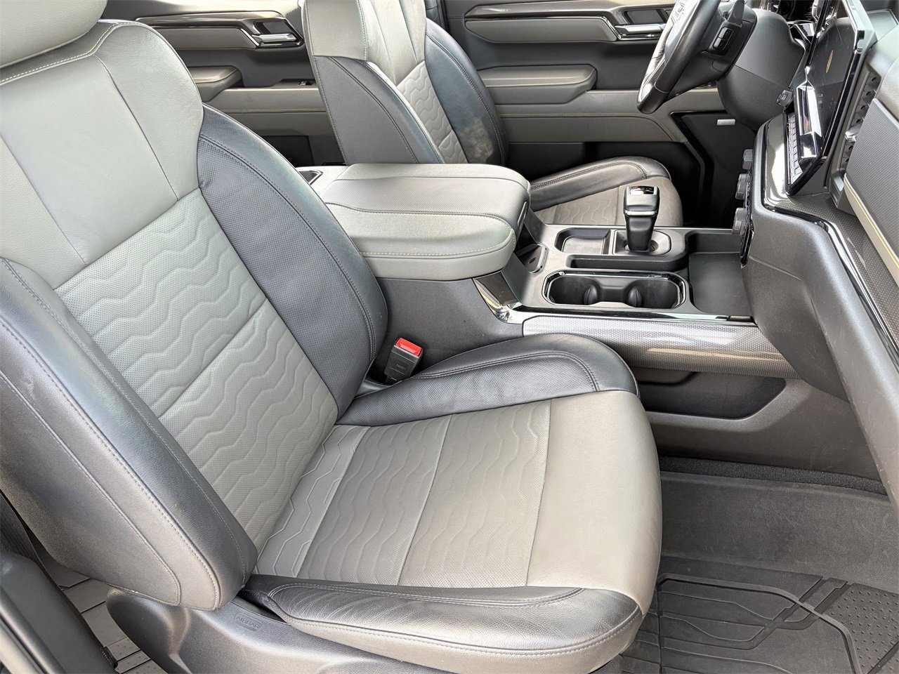 Used 2023 Chevrolet Silverado 1500 ZR2 w/ Technology Package image 11