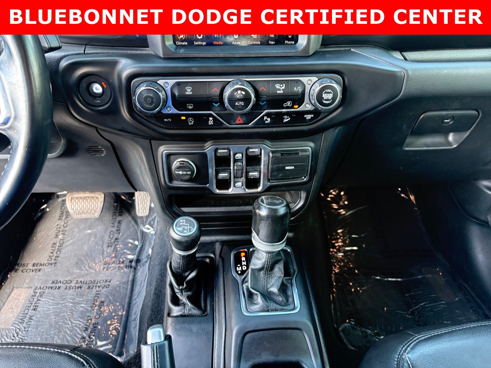 Used 2020 Jeep Wrangler Unlimited Sahara AWD/4WD image 18