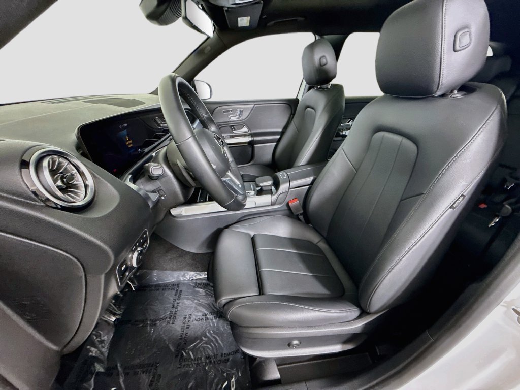 Used 2023 Mercedes-Benz GLB 250 4MATIC image 21
