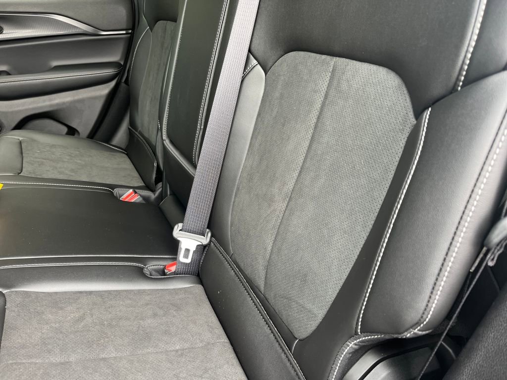 New 2025 Jeep Grand Cherokee 4WD image 18