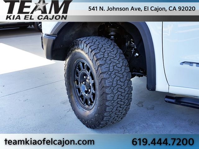 Used 2024 GMC Sierra 1500 AT4X w/ AT4X AEV Edition image 4