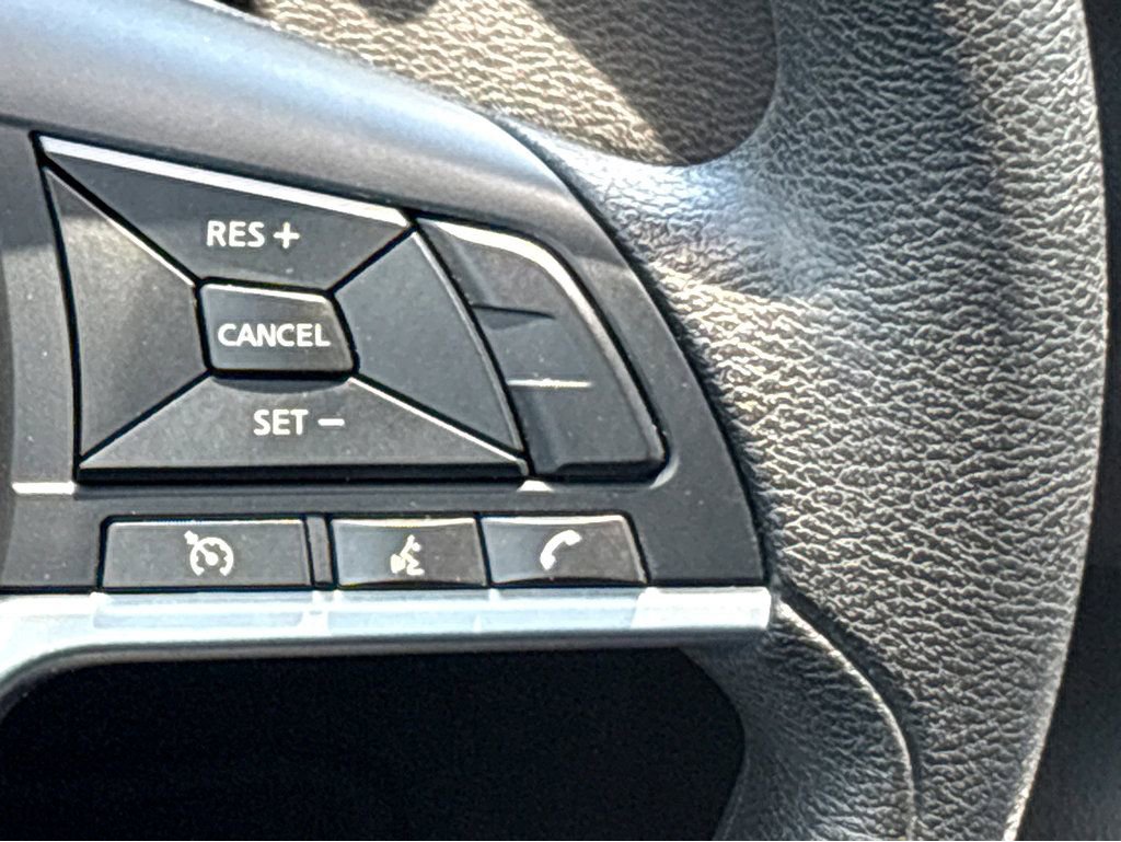 Used 2024 Nissan Altima 2.5 SV FWD image 14