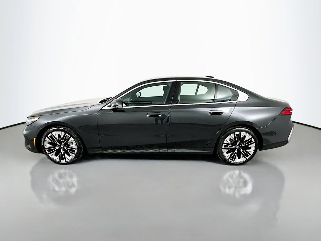 Used 2025 BMW 530i 530i w/ Premium Package image 8