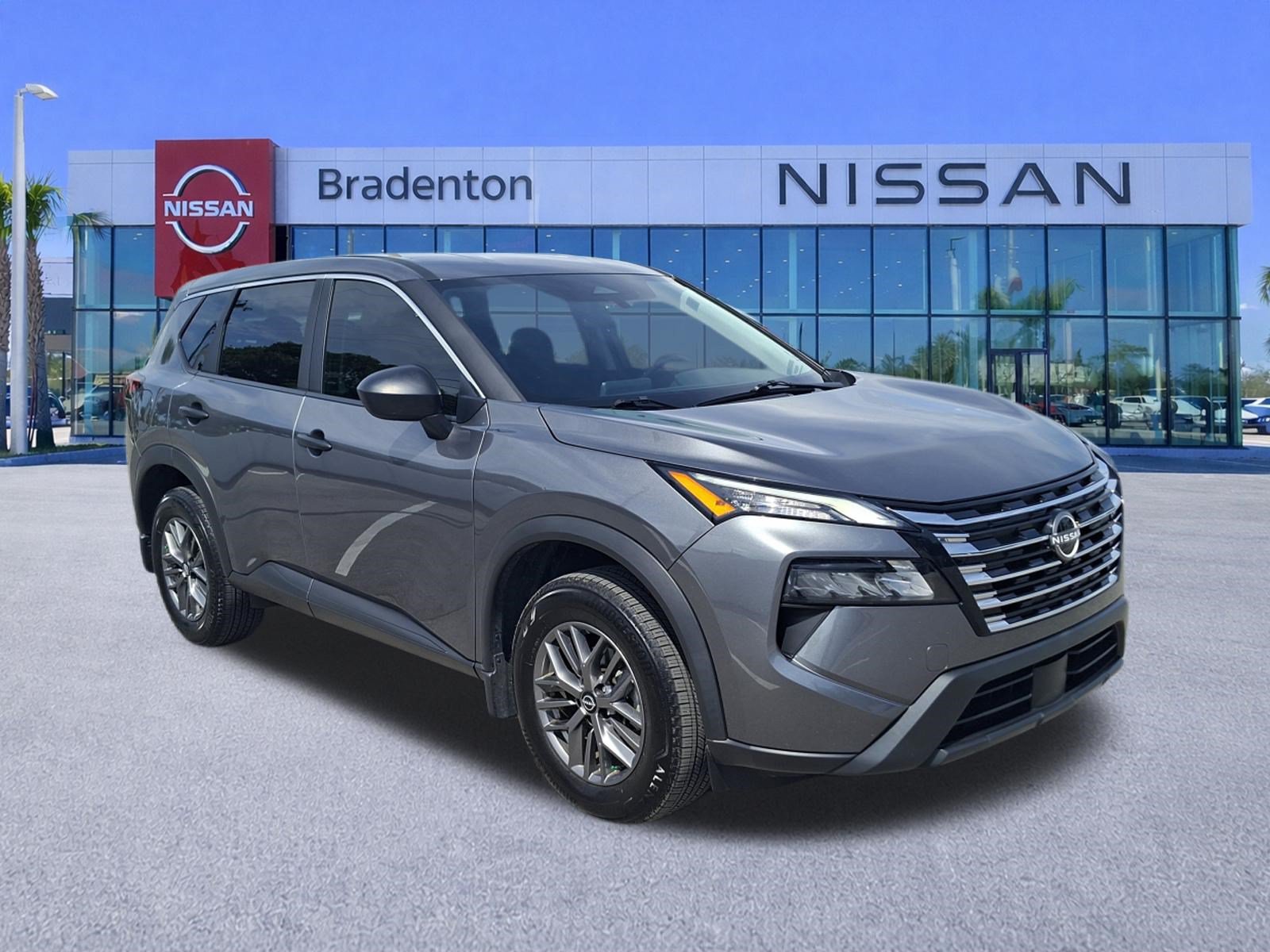 Certified 2025 Nissan Rogue S FWD image 3
