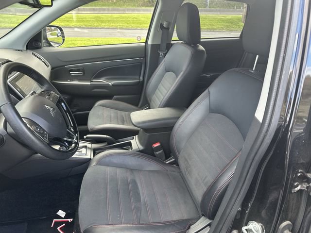 Used 2025 Mitsubishi Outlander Sport SE AWD/4WD image 15