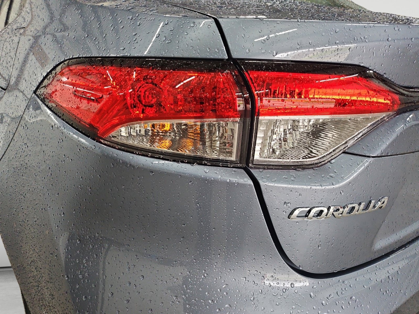Used 2025 Toyota Corolla LE FWD image 20