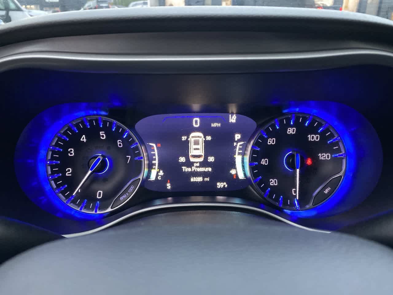 Used 2025 Chrysler Pacifica Select FWD image 27