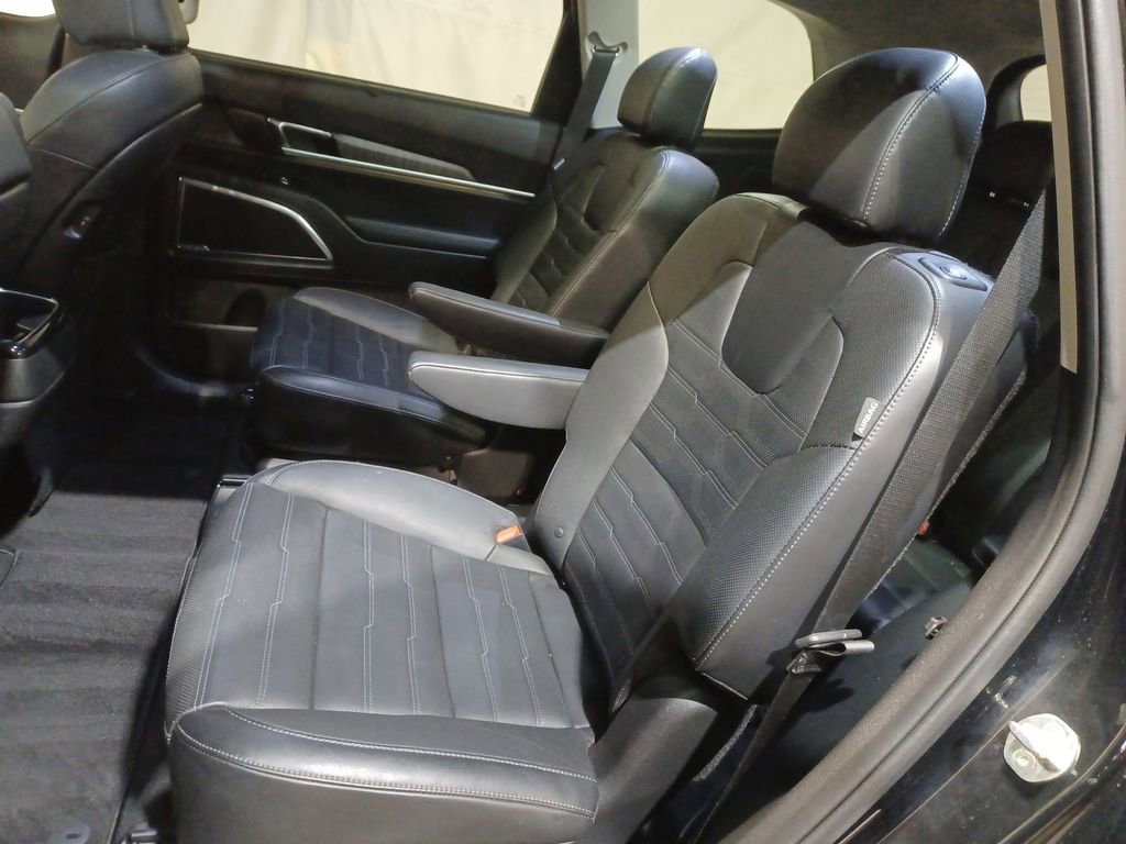Used 2024 Kia Telluride SX Prestige w/ Towing Package AWD/4WD image 25