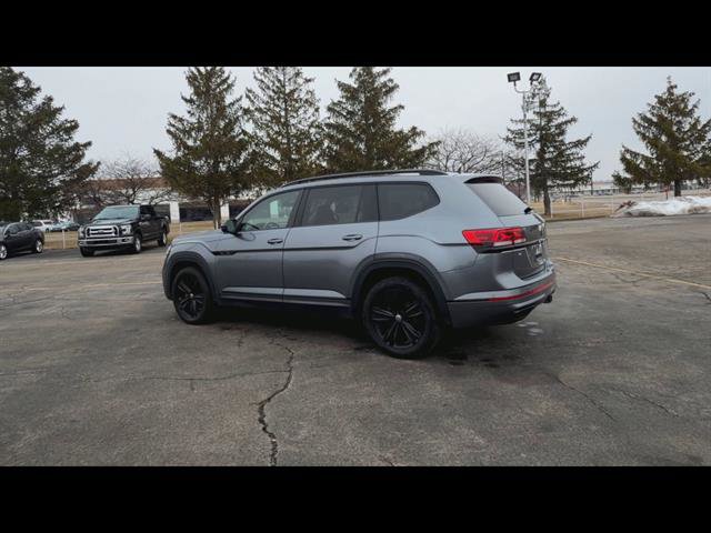 Used 2023 Volkswagen Atlas SEL R-Line AWD/4WD image 30