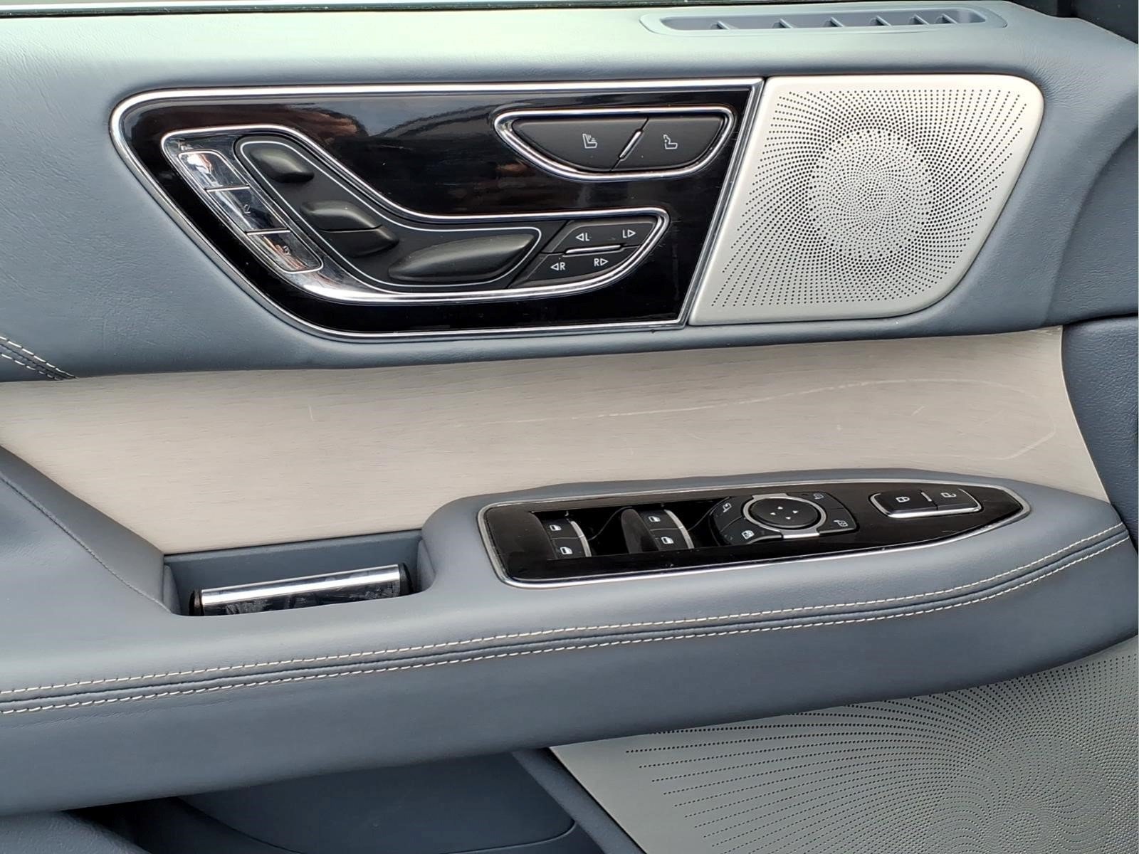 Certified 2023 Lincoln Navigator Black Label AWD/4WD image 5