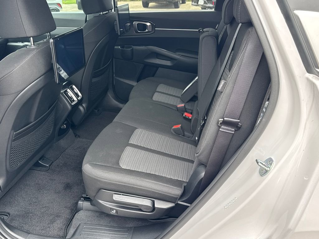 New 2025 Kia Sorento LX image 20