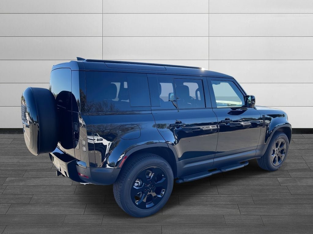 New 2026 Land Rover Defender 110 S AWD/4WD image 4