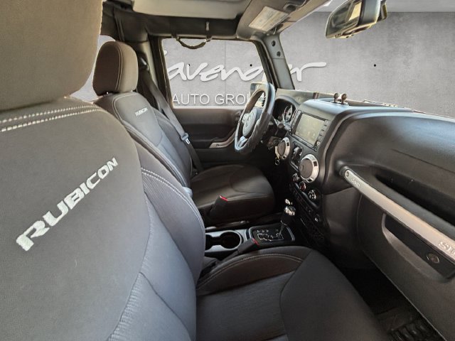 Used 2017 Jeep Wrangler Unlimited Rubicon w/ Cold Weather Group AWD/4WD image 30