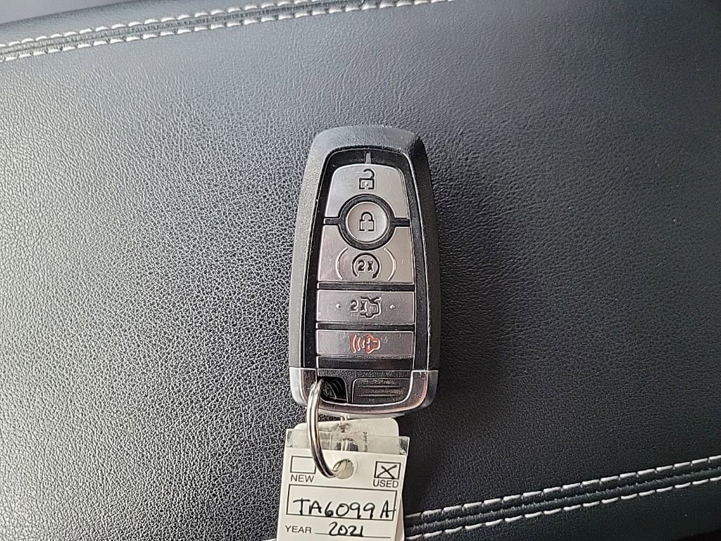 Used 2021 Ford Edge Titanium w/ Equipment Group 301A image 25