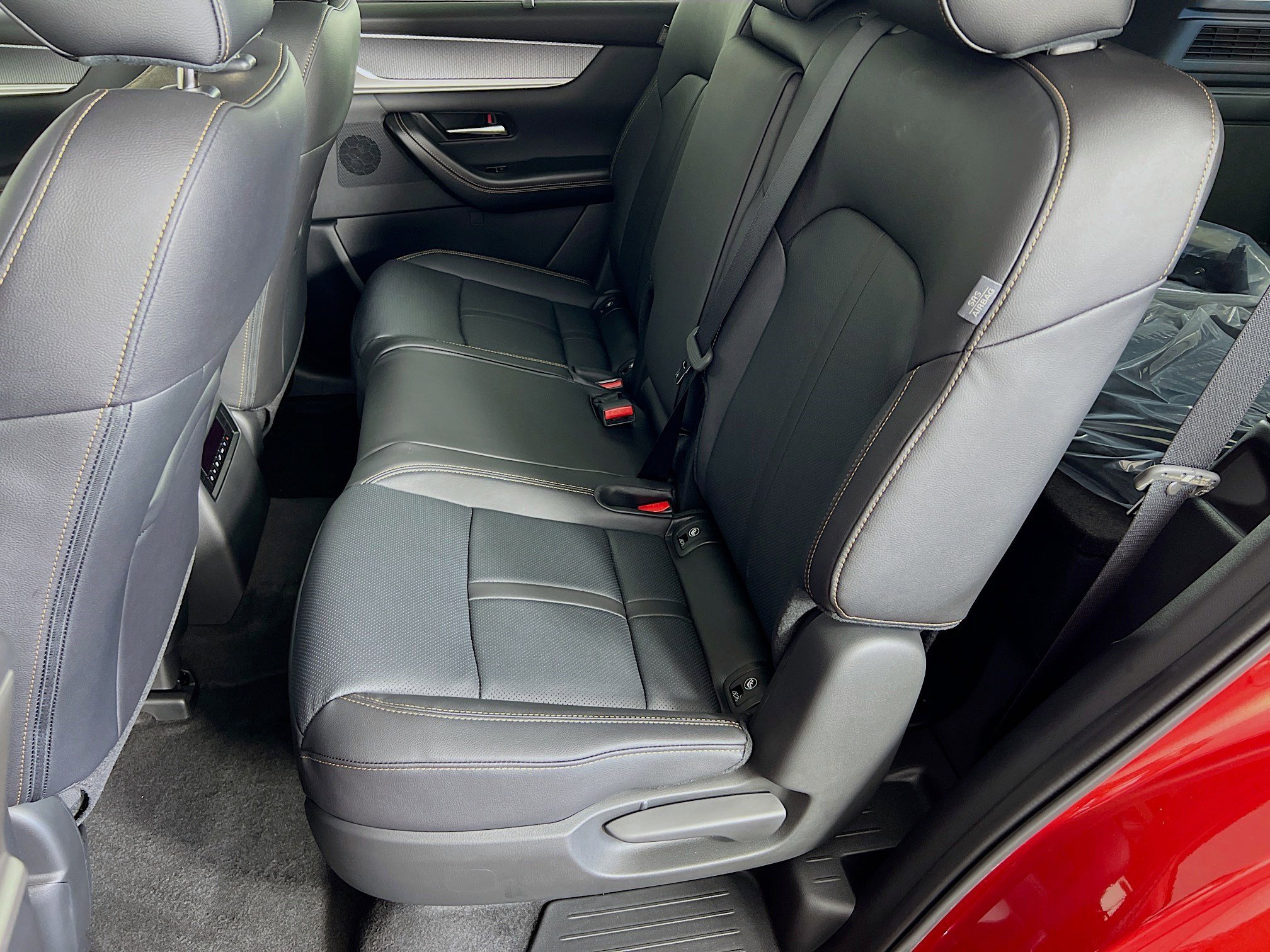 New 2025 MAZDA CX-70 Plug-In Hybrid w/ Premium Pkg image 5