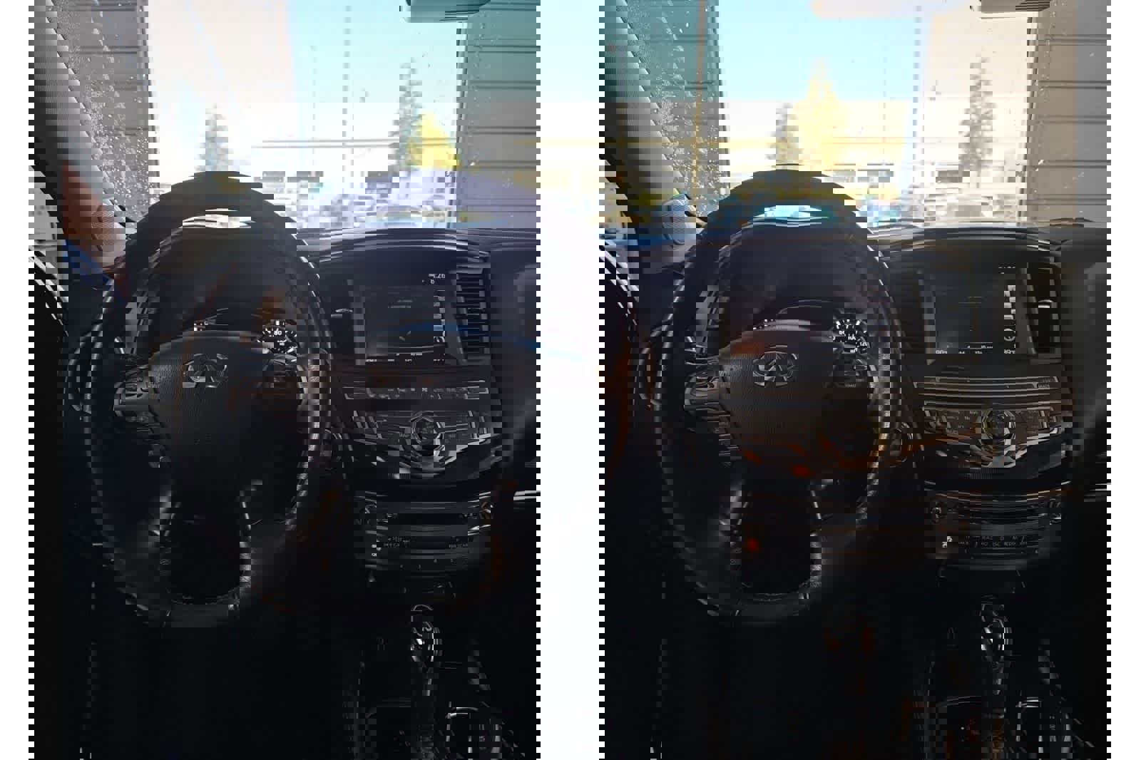 Used 2020 INFINITI QX60 Luxe w/ Essential Package image 16