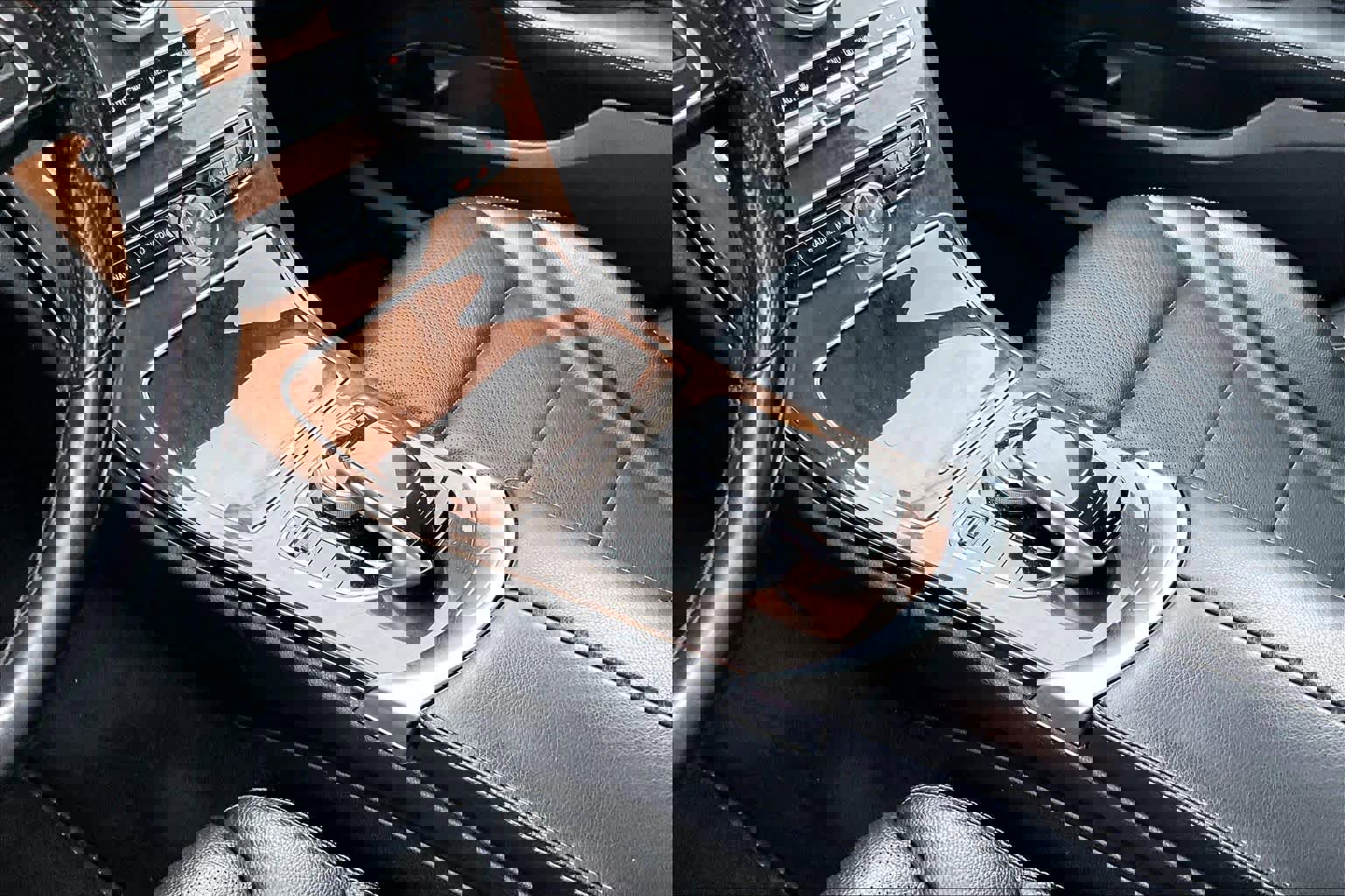 Used 2015 Mercedes-Benz C 300 4MATIC Sedan image 16