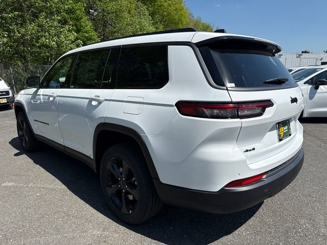New 2026 Jeep Grand Cherokee L Limited w/ Limited Altitude Package AWD/4WD image 11
