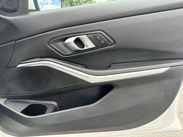Used 2025 BMW 330i xDrive Sedan AWD/4WD image 24
