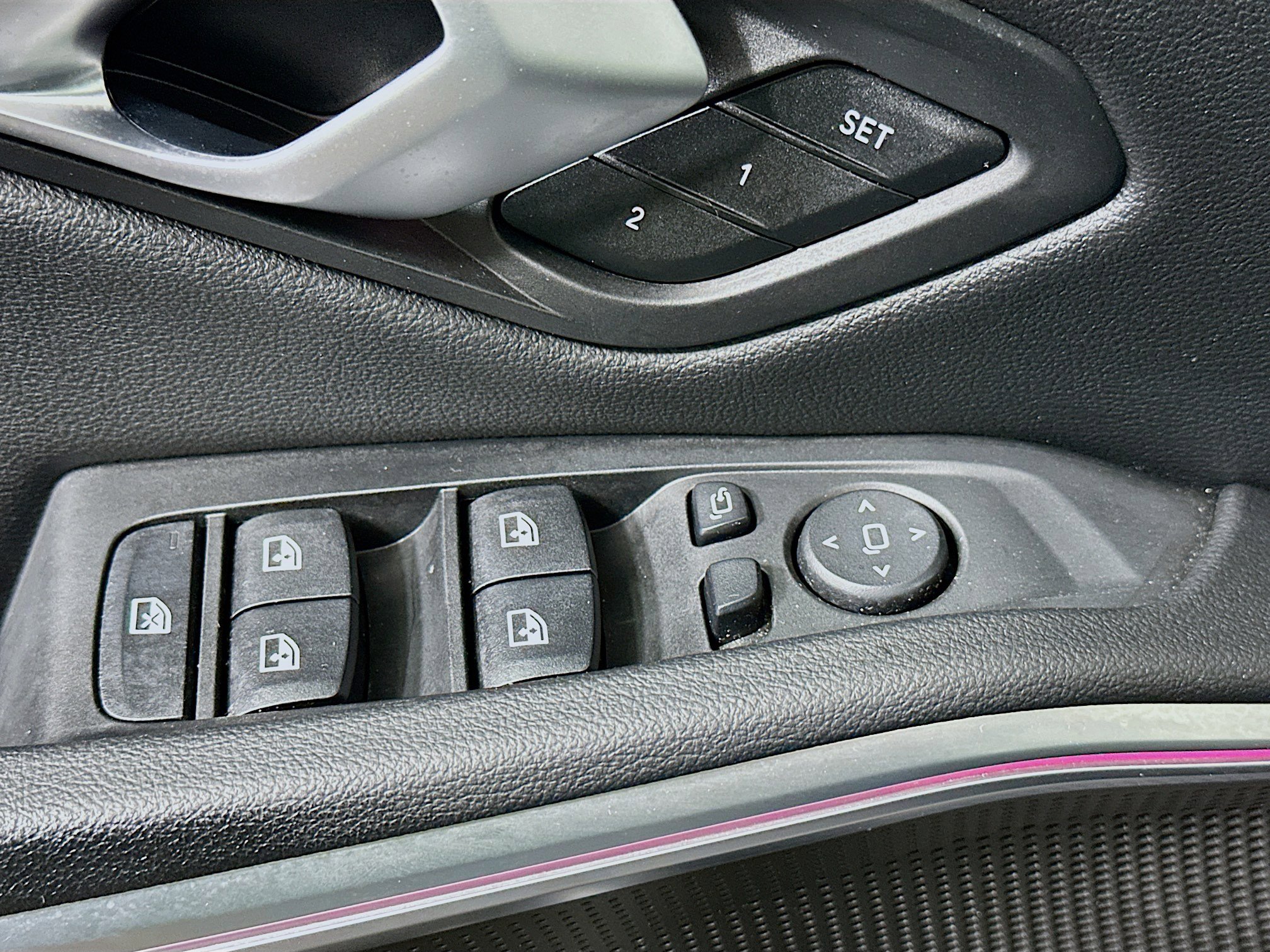Used 2025 BMW 330i Sedan image 15