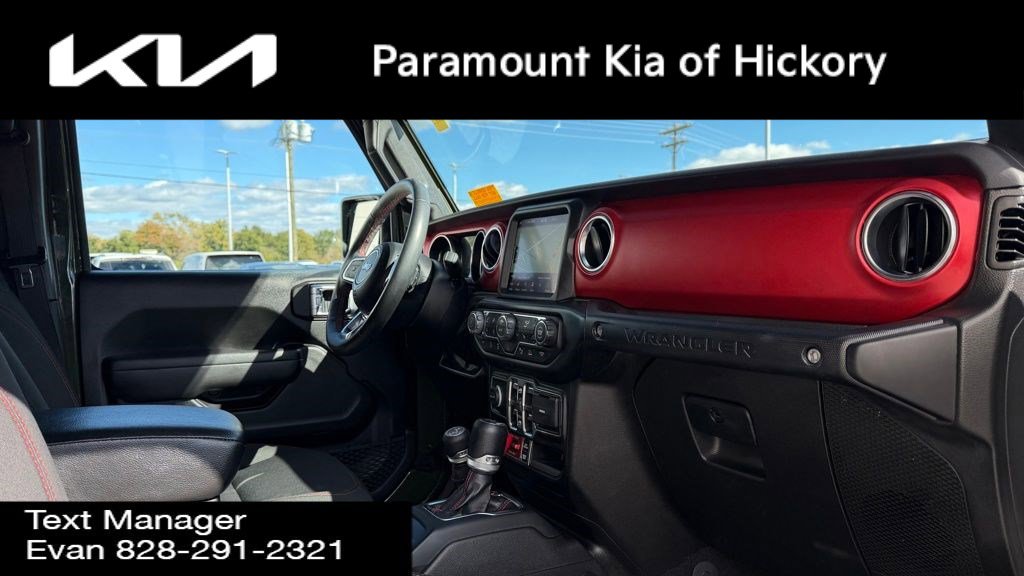 Used 2022 Jeep Wrangler Unlimited Rubicon w/ Cold Weather Group image 30