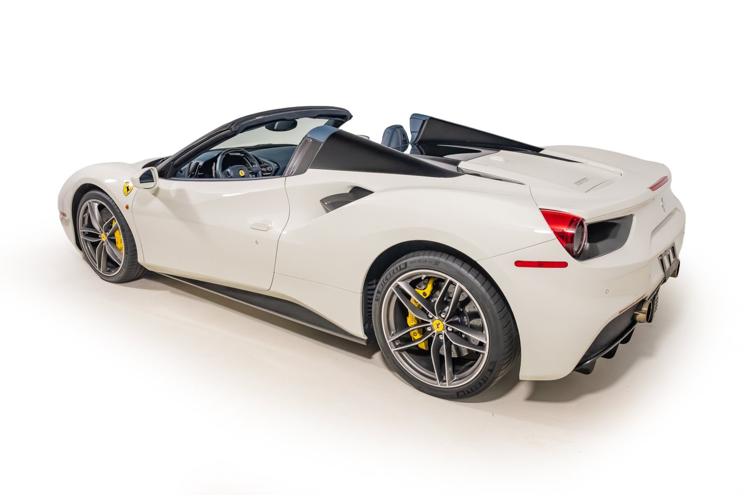 Certified 2017 Ferrari 488 Spider RWD image 13