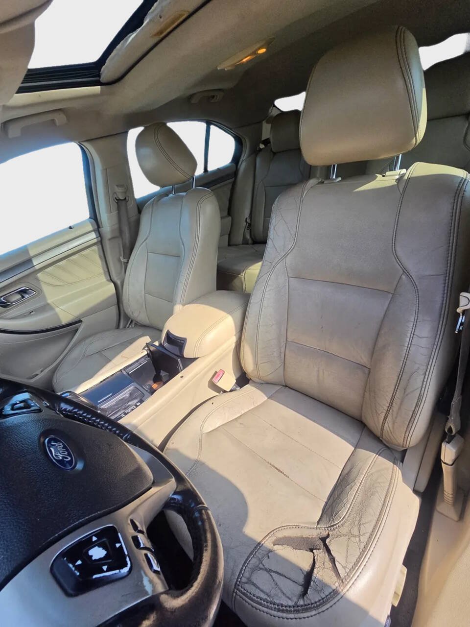 Used 2014 Ford Taurus SEL w/ Equipment Group 201A FWD image 10