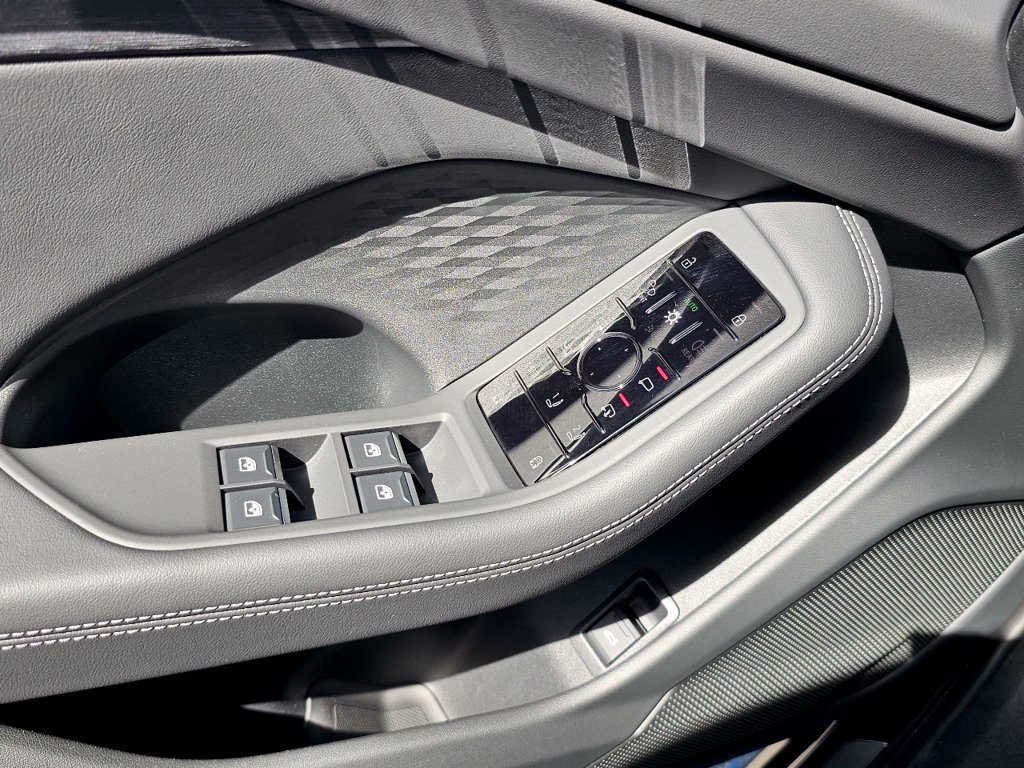 New 2026 Audi A6 Premium Plus AWD/4WD image 10