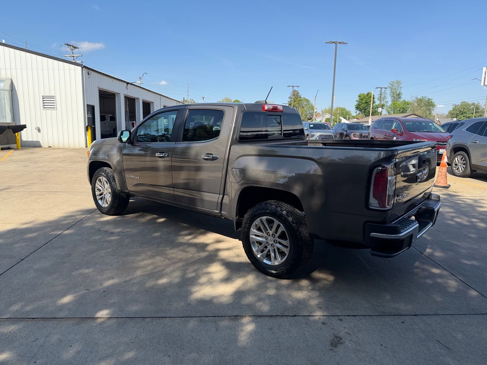 Used 2016 GMC Canyon SLT image 28