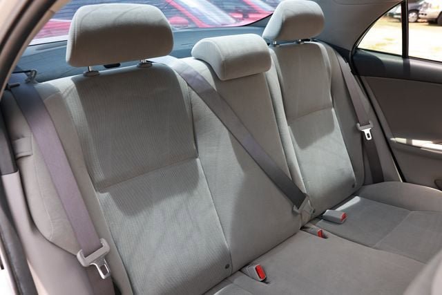 Used 2011 Toyota Corolla LE FWD image 17