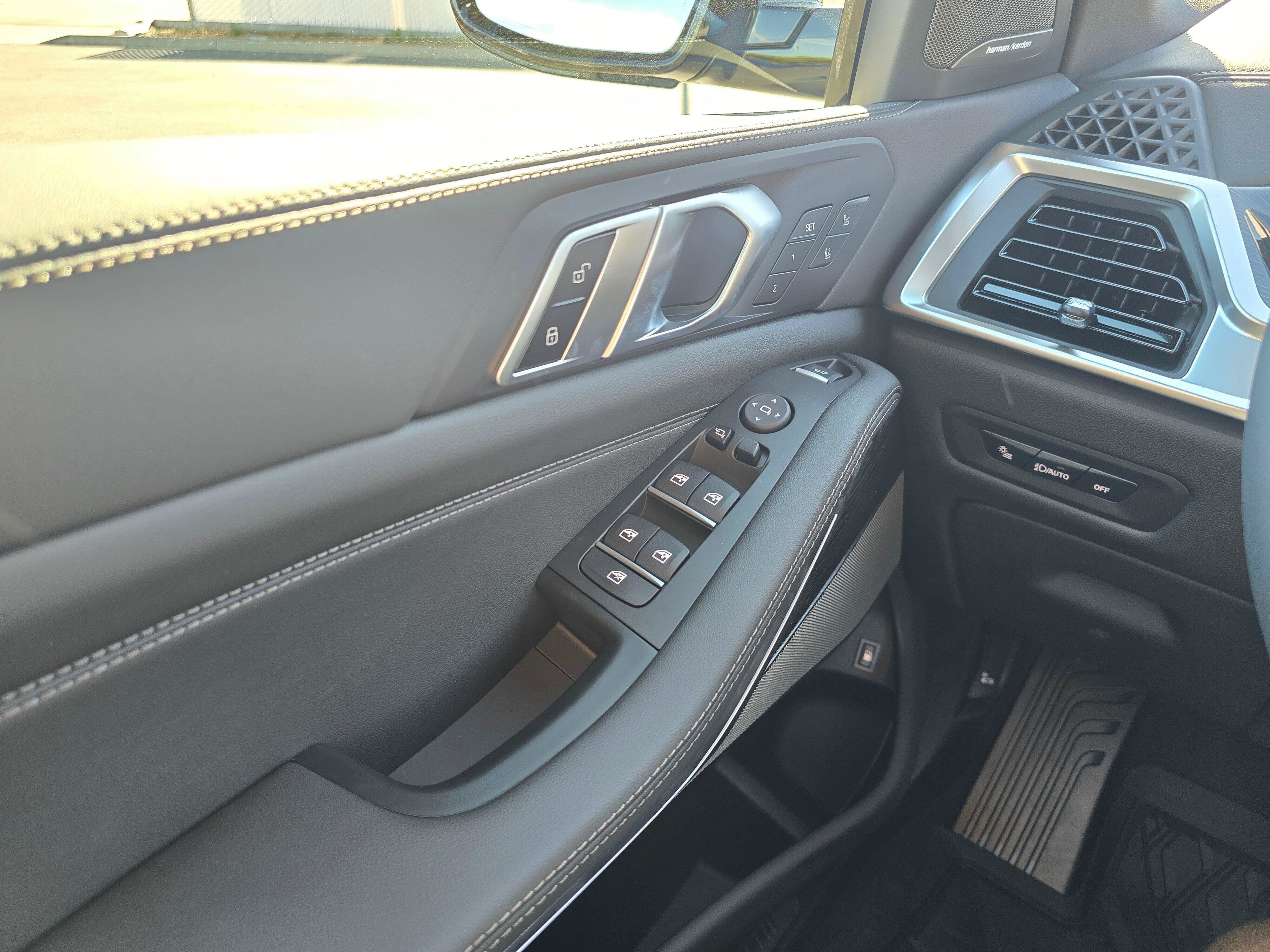 New 2026 BMW X5 xDrive50e w/ Executive Package AWD/4WD image 28