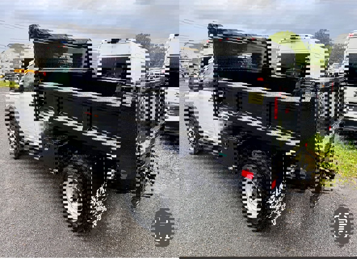 New 2024 RAM 5500 Tradesman image 3