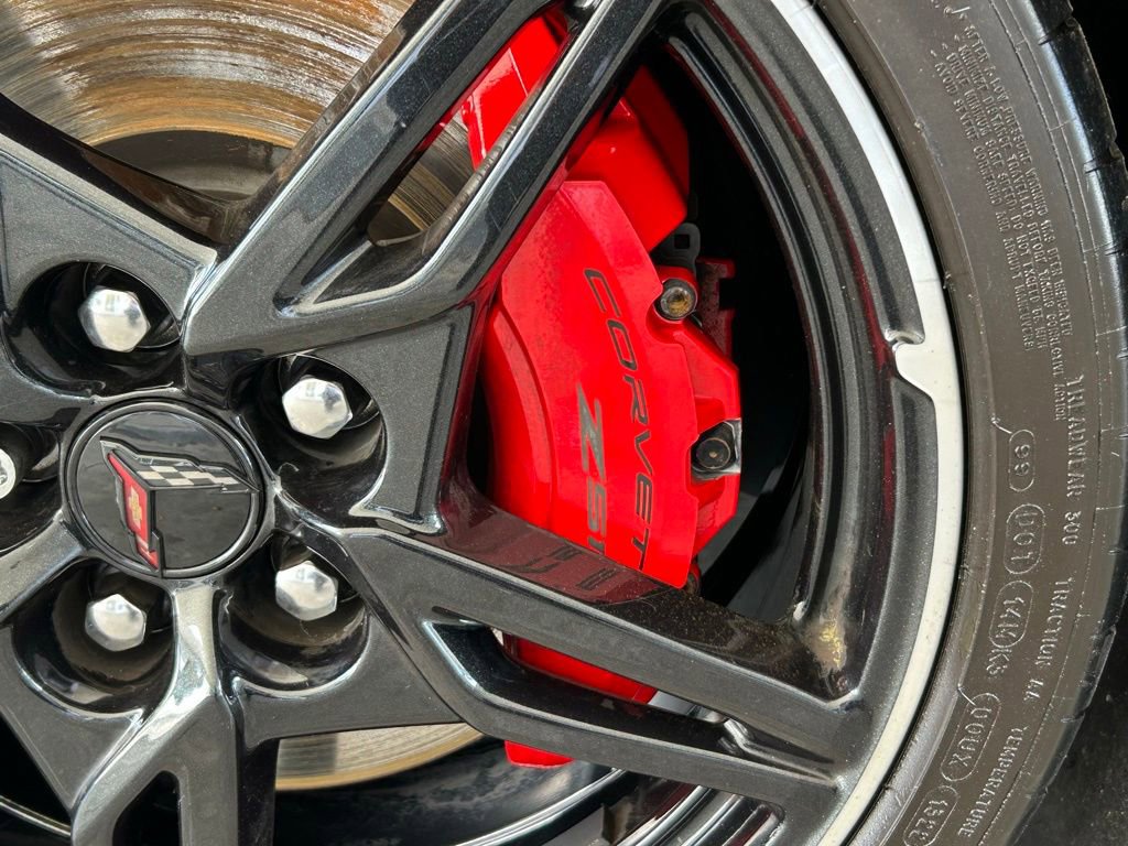 Used 2022 Chevrolet Corvette Stingray Coupe w/ Z51 Performance Package image 23