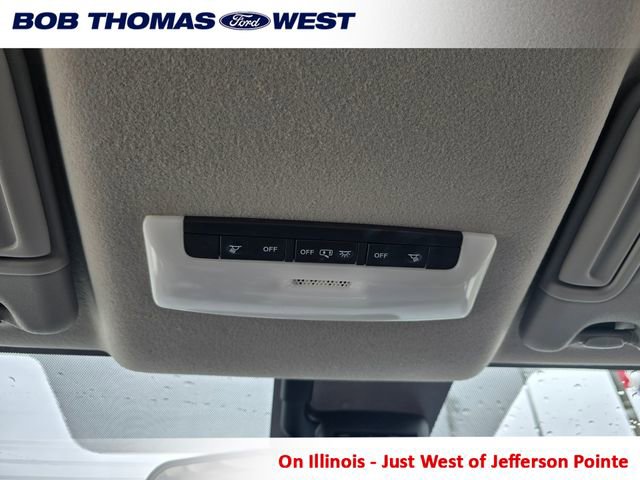 Used 2021 Nissan Versa SR w/ Convenience Package image 20