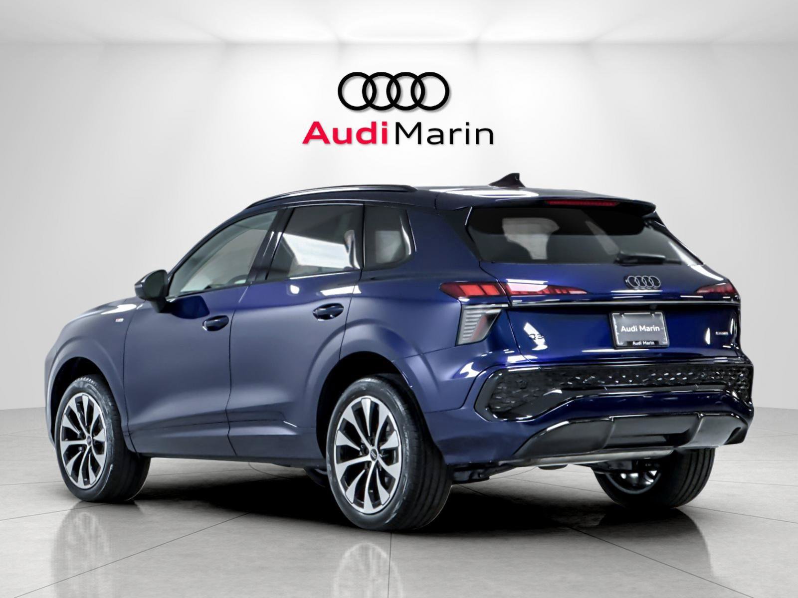 New 2026 Audi Q3 quattro 2.0T AWD/4WD image 3