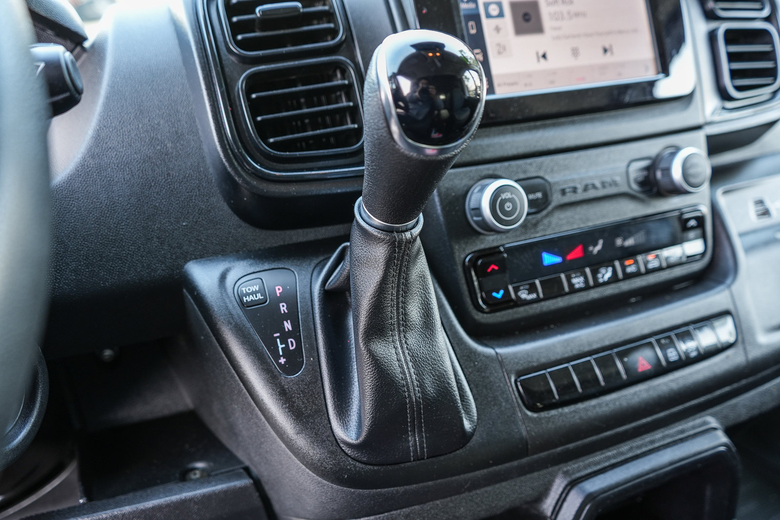 Used 2023 RAM ProMaster 2500 image 17