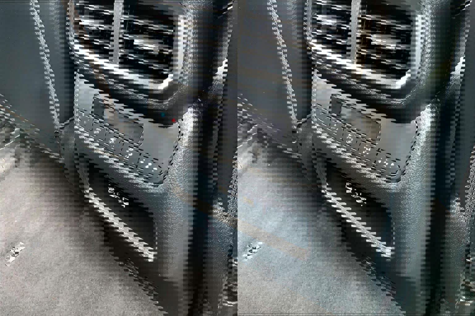 Used 2023 Honda Pilot EX-L image 35