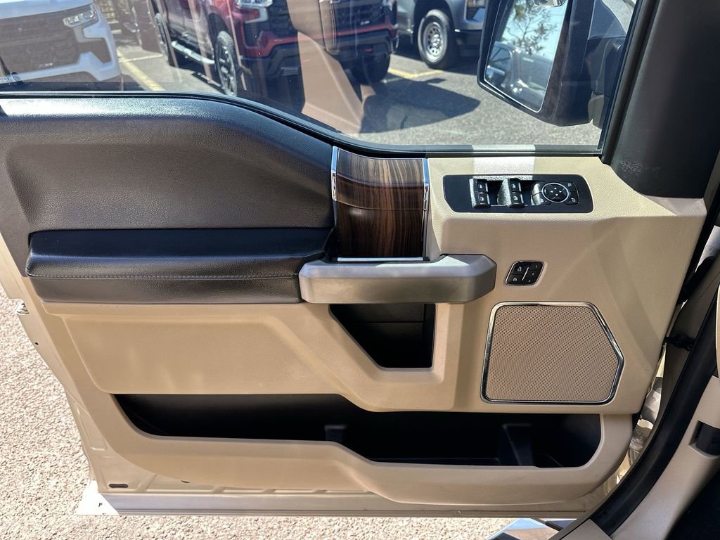 Used 2017 Ford F150 Lariat image 29