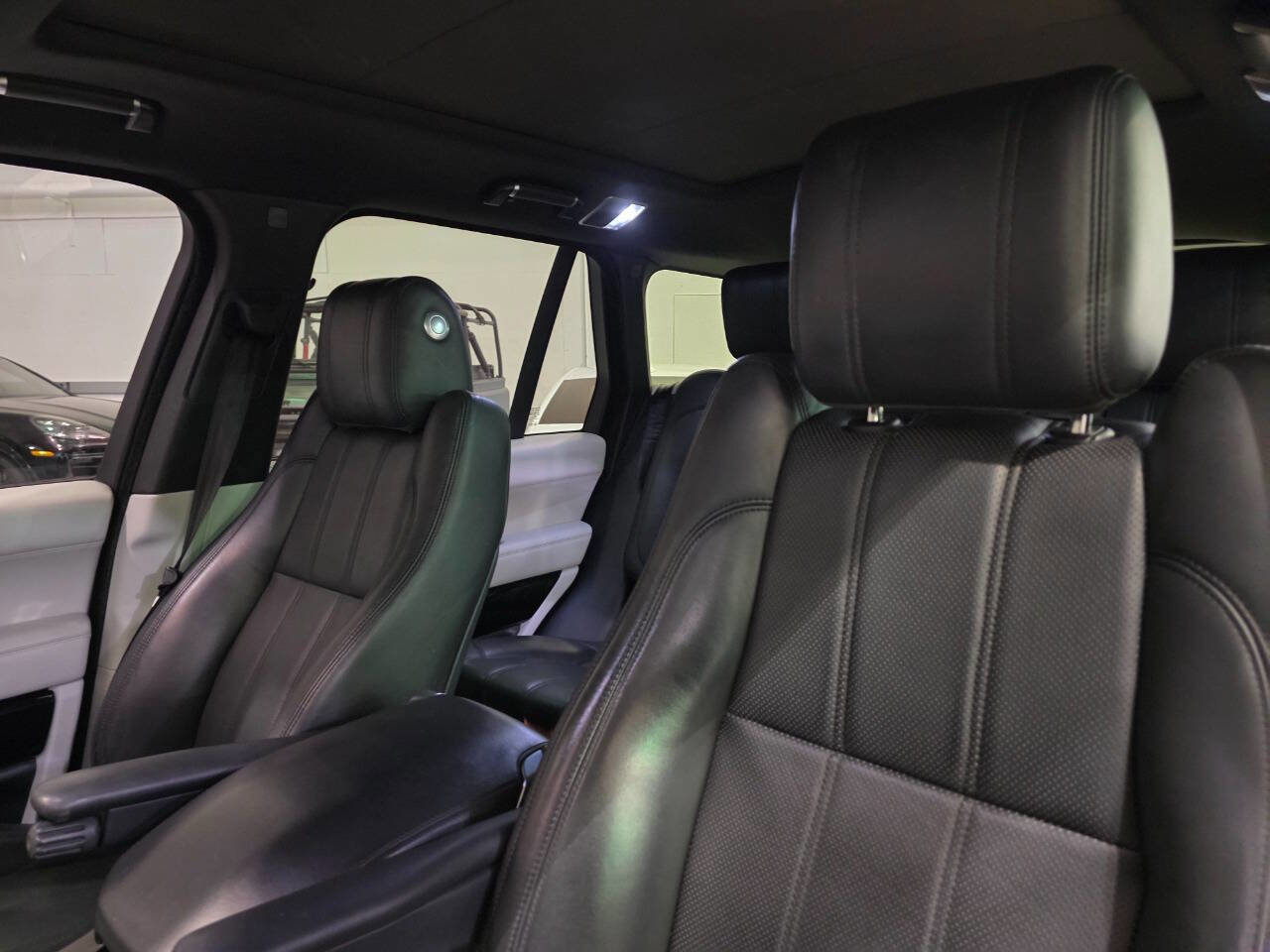 Used 2016 Land Rover Range Rover HSE AWD/4WD image 36