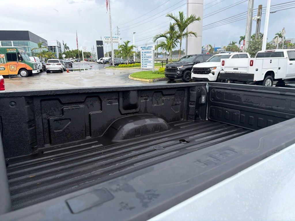Used 2026 Chevrolet Silverado 3500 High Country w/ Technology Package AWD/4WD image 8
