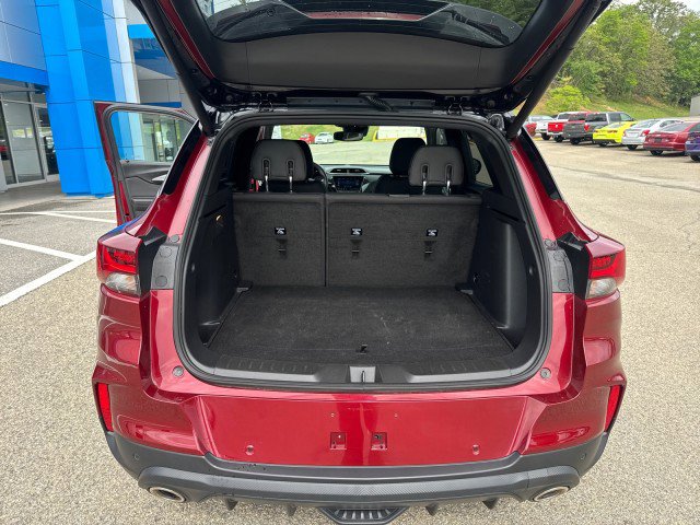 Used 2022 Chevrolet TrailBlazer RS w/ Sun and Liftgate Package image 8