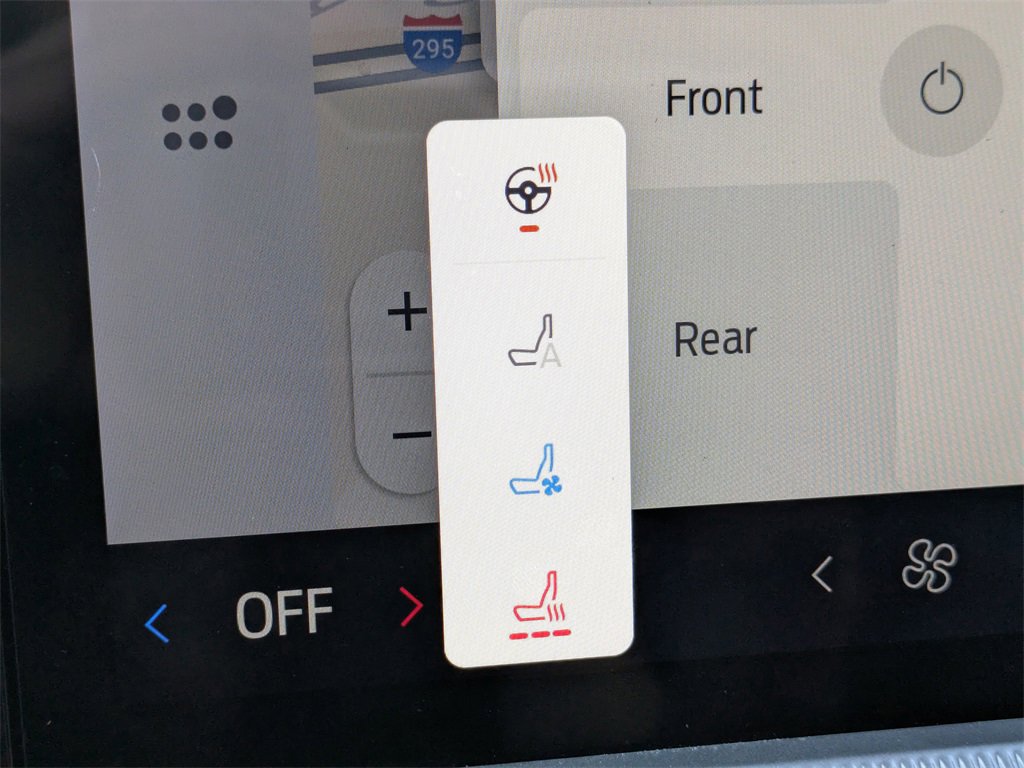 Used 2025 Ford Explorer Platinum image 32