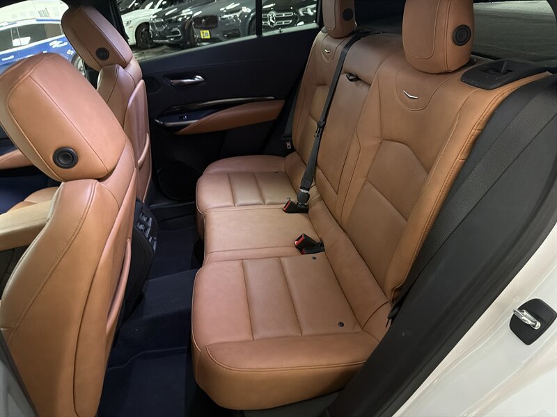 Used 2021 Cadillac XT4 Premium Luxury FWD image 24