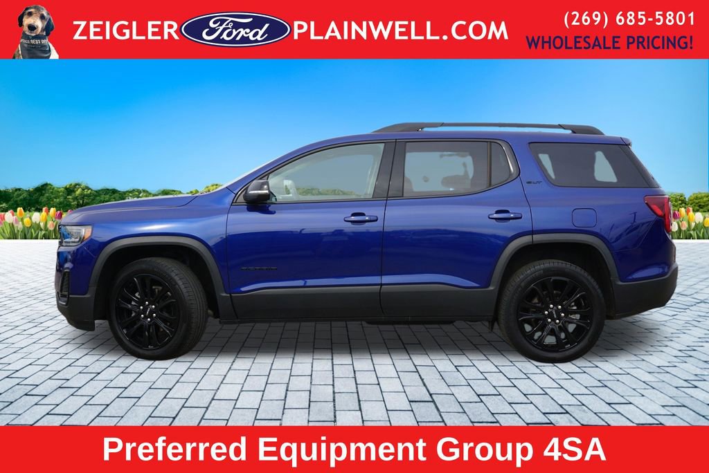 Used 2023 GMC Acadia SLT w/ Elevation Edition image 2