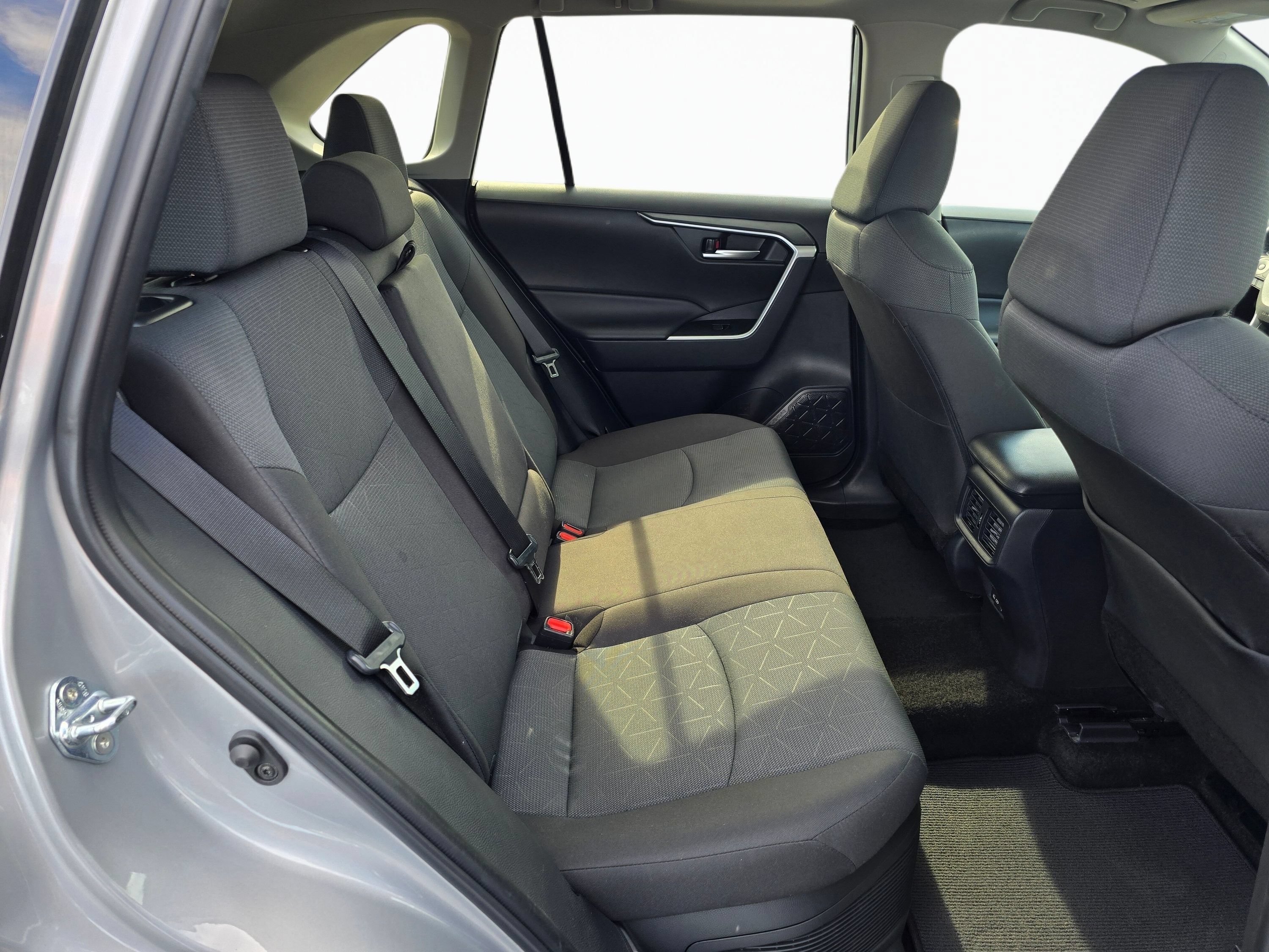 Used 2025 Toyota RAV4 XLE w/ Convenience Package AWD/4WD image 23