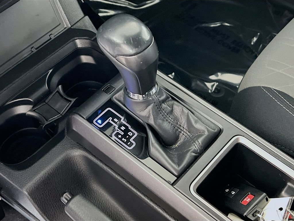Certified 2020 Toyota Tacoma TRD Off-Road w/ Technology Package AWD/4WD image 15